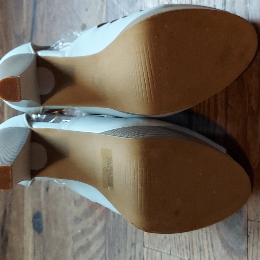 M&M 4 for $12 Shoes - Picture 7 of 11